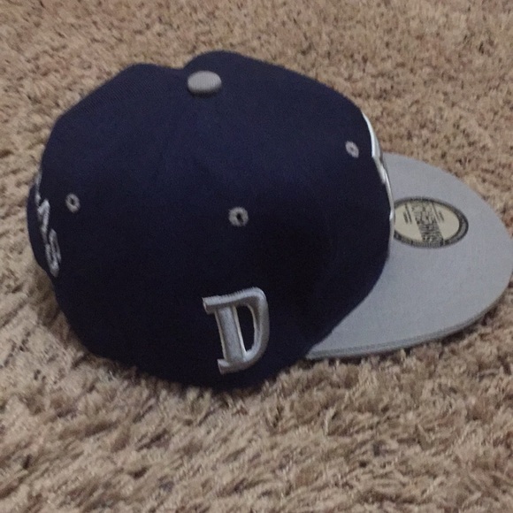 Dallas cap - Picture 3 of 5